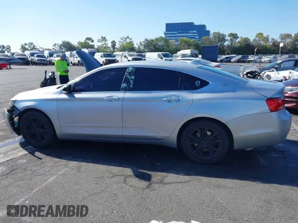 ✅ 2015 Chevrolet Impala LT • VIN: 1G1125S36FU118079 • Lot: 43144560. Wystawiony na IAAI z przebiegiem 147 561 mil mil. Skorzystaj z bezpłatnego archiwum sprzedaży aukcyjnych z USA i zobacz szczegółowy raport historii pojazdu na DreamBid. Zdjęcie 13.