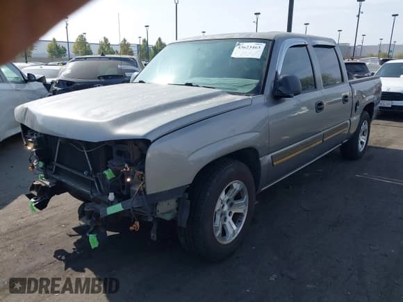 ✅ 2007 Chevrolet Silverado 1500 LS • VIN: 2GCEC13V271132976 • Лот: 43623463. Опубликован ранее на IAAI с пробегом 175 230 миль. Бесплатный доступ к архиву аукционных продаж из США и подробный отчёт об истории автомобиля на DreamBid. Изображение 2.
