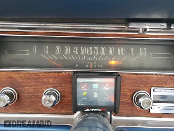 ✅ 1966 Pontiac Bonneville • VIN: 262676P294393 • Lot: 76466334. Wystawiony na Copart z przebiegiem 29 392 mil. Bezpłatny archiwum sprzedaży aukcyjnych z USA i szczegółowy raport historii pojazdu na DreamBid. Zdjęcie 9.