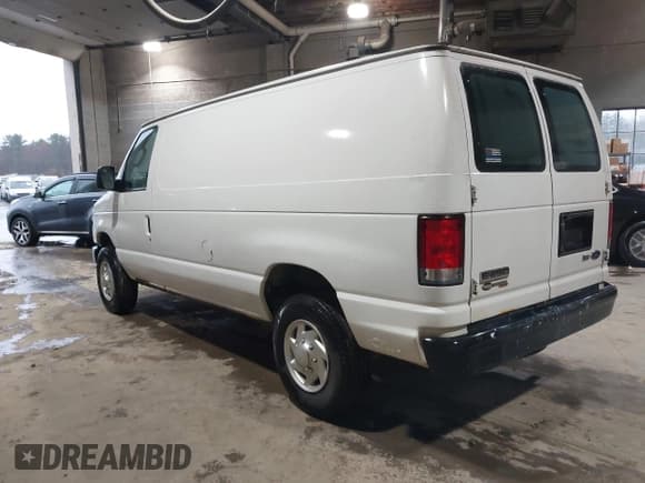 ✅ 2014 Ford Econoline Cargo Commercial • VIN: 1FTNE2EW6EDA09124 • Lot: 43673483. Wystawiony na IAAI z przebiegiem 190 347 mil. Bezpłatny archiwum sprzedaży aukcyjnych z USA i szczegółowy raport historii pojazdu na DreamBid. Zdjęcie 3.