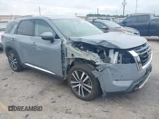 ✅ 2023 Nissan Pathfinder Platinum • VIN: 5N1DR3DK4PC208763 • Лот: 42139683. Опубликован ранее на IAAI с пробегом 39 956 миль. Бесплатный доступ к архиву аукционных продаж из США и подробный отчёт об истории автомобиля на DreamBid. Изображение 1.