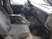 ✅ 2002 Dodge Dakota • VIN: 1B7GG12X42S696119 • Lot: 41800789. Wystawiony na IAAI z przebiegiem 232 107 mil. Bezpłatny archiwum sprzedaży aukcyjnych z USA i szczegółowy raport historii pojazdu na DreamBid. Zdjęcie 5.