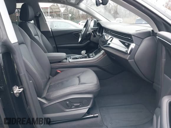 ✅ 2023 Audi Q8 Premium • VIN: WA1AVBF19PD019841 • Lot: 40827495. Listed on IAAI with 29,033 mi. Free auction sales archive from the USA and detailed vehicle history report at DreamBid. Image 5.