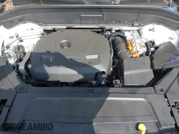 ✅ 2024 Volvo XC90 Plus Bright Theme • VIN: YV4H60CE6R1237976 • Lot: 41536582. Listed on IAAI with 5,012 mi. Free auction sales archive from the USA and detailed vehicle history report at DreamBid. Image 10.