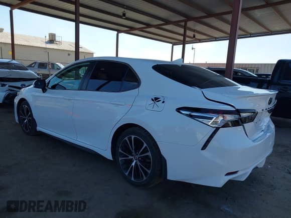 2020 Toyota Camry SE with VIN 4T1G11AK0LU391869, listed as a IAAI auction lot 43263601 with 74,946 mi miles and . Bid and sale history available at DreamBid. Image 3.