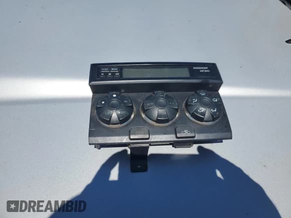 ✅ 2008 Toyota 4Runner SR5 • VIN: JTEZU14RX80101211 • Lot: 71736435. Wystawiony na Copart z przebiegiem 225 131 mil. Bezpłatny archiwum sprzedaży aukcyjnych z USA i szczegółowy raport historii pojazdu na DreamBid. Zdjęcie 13.