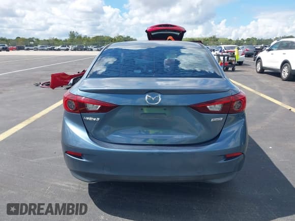✅ 2016 Mazda 3 i Touring • VIN: 3MZBM1V73GM312617 • Lot: 43415661. Listed on IAAI with 121,617 mi. Free auction sales archive from the USA and detailed vehicle history report at DreamBid. Image 17.