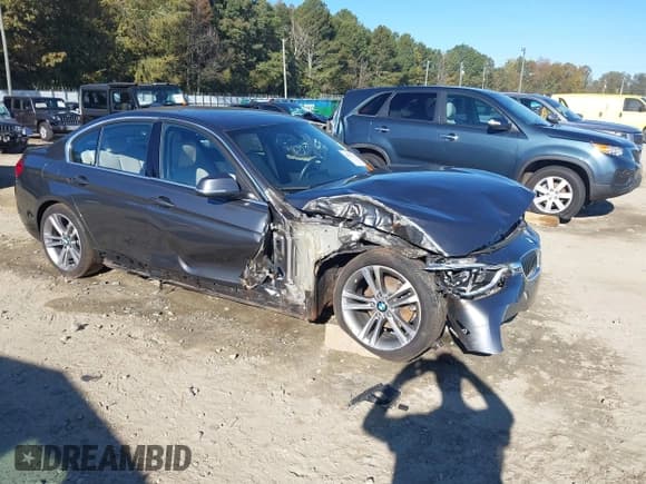 ✅ 2018 BMW 3 Series 330i • VIN: WBA8B9G55JNU58072 • Lot: 43357112. Listed on IAAI with 69,923 mi. Free auction sales archive from the USA and detailed vehicle history report at DreamBid. Image 1.