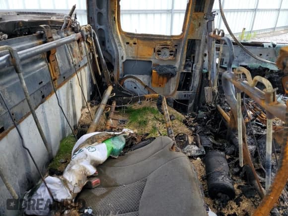 ✅ 2007 Chevrolet Silverado 2500HD Work Truck • VIN: 1GCHK29UX7E165579 • Lot: 60089635. Wystawiony na Copart z przebiegiem Nie podano. Bezpłatny archiwum sprzedaży aukcyjnych z USA i szczegółowy raport historii pojazdu na DreamBid. Zdjęcie 10.