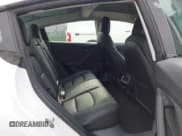 ✅ 2022 Tesla Model 3 Long Range • VIN: 5YJ3E1EBXNF180157 • Lot: 43331221. Wystawiony na IAAI z przebiegiem 44 382 mil. Bezpłatny archiwum sprzedaży aukcyjnych z USA i szczegółowy raport historii pojazdu na DreamBid. Zdjęcie 8.