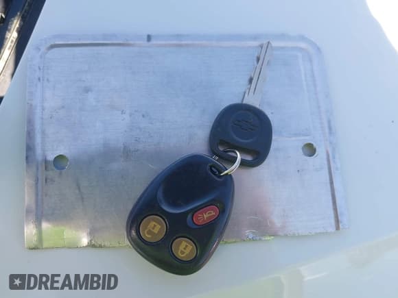 ✅ 2004 Chevrolet Suburban LT • VIN: 3GNFK16T14G278412 • Лот: 42701930. Опубликован ранее на IAAI с пробегом 282 075 миль. Бесплатный доступ к архиву аукционных продаж из США и подробный отчёт об истории автомобиля на DreamBid. Изображение 11.