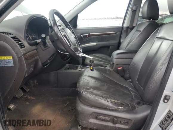 ✅ 2010 Hyundai Santa Fe Limited • VIN: 5NMSKDAG1AH340443 • Lot: 84179514. Listed on Copart with 234,358 mi. Free auction sales archive from the USA and detailed vehicle history report at DreamBid. Image 7.