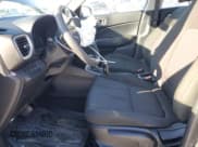 ✅ 2021 Hyundai Venue SE • VIN: KMHRB8A37MU105606 • Lot: 88508055. Wystawiony na Copart z przebiegiem 49 994 mil. Bezpłatny archiwum sprzedaży aukcyjnych z USA i szczegółowy raport historii pojazdu na DreamBid. Zdjęcie 7.