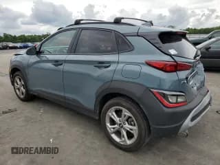✅ 2022 Hyundai Kona SEL • VIN: KM8K6CAB9NU882922 • Лот: 64353704. Опубликован ранее на Copart с пробегом 39 807 миль. Бесплатный доступ к архиву аукционных продаж из США и подробный отчёт об истории автомобиля на DreamBid. Изображение 2.