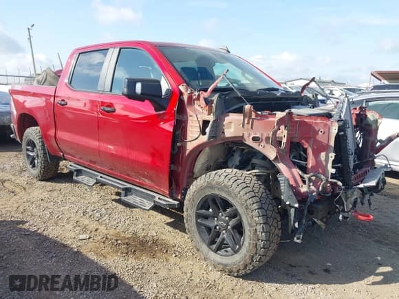 ✅ 2022 Chevrolet Silverado 1500 LT Trail Boss • VIN: 3GCUDFED5NG572592 • Lot: 42045916. Wystawiony na IAAI z przebiegiem 120 559 mil. Bezpłatny archiwum sprzedaży aukcyjnych z USA i szczegółowy raport historii pojazdu na DreamBid. Zdjęcie 1.