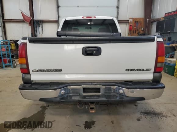 ✅ 2000 Chevrolet Silverado 1500 • VIN: 1GCEK19T6YZ356947 • Лот: 90831945. Опубликован ранее на Copart с пробегом 372 105 миль. Бесплатный доступ к архиву аукционных продаж из США и подробный отчёт об истории автомобиля на DreamBid. Изображение 6.