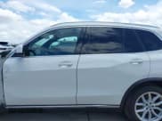 ✅ 2020 BMW X5 sDrive40i • VIN: 5UXCR4C06LLE30660 • Lot: 42613791. Wystawiony na IAAI z przebiegiem 61 384 mil. Bezpłatny archiwum sprzedaży aukcyjnych z USA i szczegółowy raport historii pojazdu na DreamBid. Zdjęcie 15.