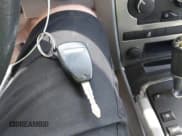 ✅ 2007 Jeep Commander Sport • VIN: 1J8HG48K67C633860 • Lot: 42670080. Wystawiony na IAAI z przebiegiem 227 412 mil. Bezpłatny archiwum sprzedaży aukcyjnych z USA i szczegółowy raport historii pojazdu na DreamBid. Zdjęcie 11.