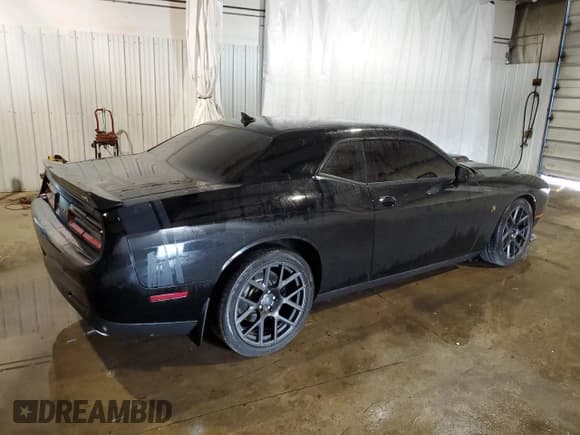 ✅ 2017 Dodge Challenger T/A 392 • VIN: 2C3CDZFJ3HH618009 • Lot: 60612944. Wystawiony na Copart z przebiegiem 24 289 mil. Bezpłatny archiwum sprzedaży aukcyjnych z USA i szczegółowy raport historii pojazdu na DreamBid. Zdjęcie 3.