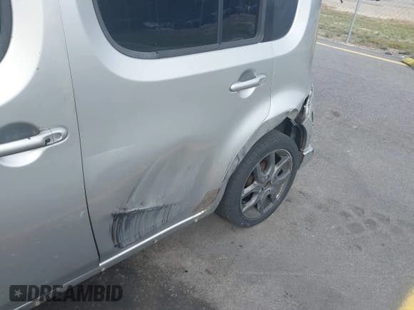 ✅ 2009 Nissan Cube S • VIN: JN8AZ28R69T109846 • Lot: 42068793. Wystawiony na IAAI z przebiegiem 217 380 mil. Bezpłatny archiwum sprzedaży aukcyjnych z USA i szczegółowy raport historii pojazdu na DreamBid. Zdjęcie 6.