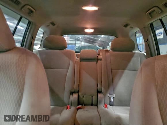 ✅ 2010 Toyota Highlander • VIN: 5TDBK3EH2AS015598 • Lot: 94640345. Listed on Copart with 261,956 mi. Free auction sales archive from the USA and detailed vehicle history report at DreamBid. Image 10.