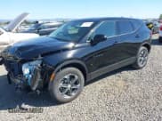 ✅ 2025 Chevrolet Blazer LT • VIN: 3GNKBCR42SS128429 • Lot: 43315384. Listed on IAAI with 32,015 mi. Free auction sales archive from the USA and detailed vehicle history report at DreamBid. Image 2.