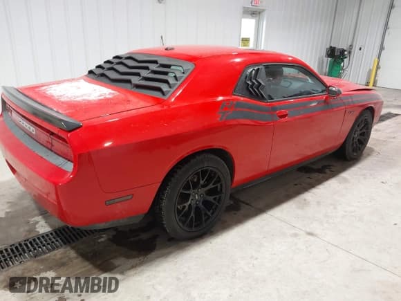 ✅ 2014 Dodge Challenger R/T 100th Anniversary Appearance • VIN: 2C3CDYBT9EH149375 • Lot: 41325149. Wystawiony na IAAI z przebiegiem 141 619 mil. Bezpłatny archiwum sprzedaży aukcyjnych z USA i szczegółowy raport historii pojazdu na DreamBid. Zdjęcie 4.