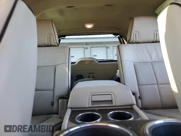 ✅ 2007 Lincoln Navigator • VIN: 5LMFU28557LJ01384 • Lot: 92417415. Listed on Copart with 154,680 mi. Free auction sales archive from the USA and detailed vehicle history report at DreamBid. Image 10.