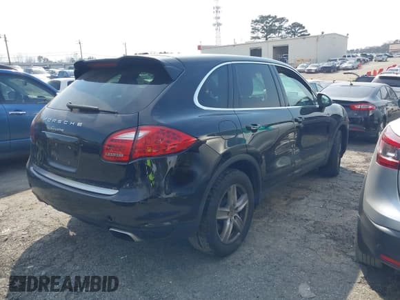 ✅ 2014 Porsche Cayenne • VIN: WP1AA2A20ELA96701 • Lot: 38965353. Listed on IAAI with Not provided. Free auction sales archive from the USA and detailed vehicle history report at DreamBid. Image 4.