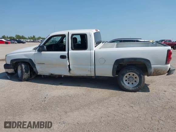 ✅ 2003 Chevrolet Silverado 2500HD LS • VIN: 1GCHC29U93Z155304 • Лот: 43158969. Опубликован ранее на IAAI с пробегом Не указан. Бесплатный доступ к архиву аукционных продаж из США и подробный отчёт об истории автомобиля на DreamBid. Изображение 13.