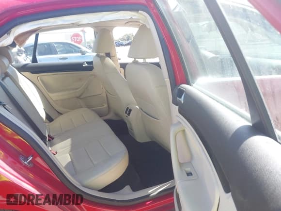 ✅ 2010 Volkswagen Jetta SE • VIN: 3VWRX7AJ7AM053177 • Лот: 43510731. Опубликован ранее на IAAI с пробегом 158 768 миль. Бесплатный доступ к архиву аукционных продаж из США и подробный отчёт об истории автомобиля на DreamBid. Изображение 8.