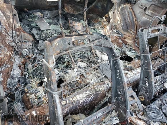 ✅ 2009 Dodge Challenger SRT-8 • VIN: 2B3LJ74W49H580476 • Lot: 77790064. Wystawiony na Copart z przebiegiem Nie podano. Bezpłatny archiwum sprzedaży aukcyjnych z USA i szczegółowy raport historii pojazdu na DreamBid. Zdjęcie 10.