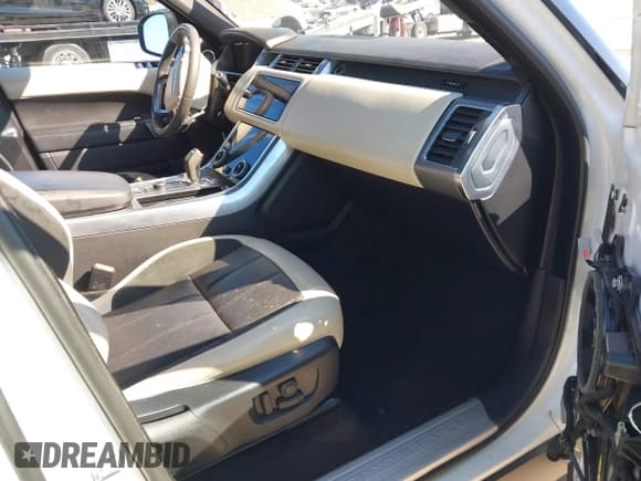 ✅ 2020 Land Rover Range Rover Sport HST • VIN: SALWS2RU4LA894310 • Lot: 43453201. Listed on IAAI with 71,481 mi. Free auction sales archive from the USA and detailed vehicle history report at DreamBid. Image 5.