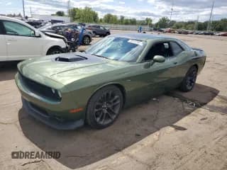 ✅ 2022 Dodge Challenger R/T Scat Pack • VIN: 2C3CDZFJ8NH215381 • Lot: 70513745. Wystawiony na Copart z przebiegiem 21 400 mil. Bezpłatny archiwum sprzedaży aukcyjnych z USA i szczegółowy raport historii pojazdu na DreamBid. Zdjęcie 1.