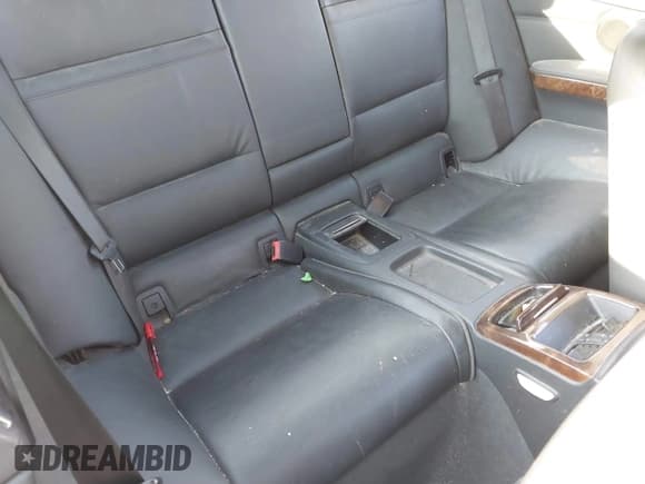 ✅ 2009 BMW 3 Series 335i xDrive • VIN: WBAWC735X9E068501 • Lot: 41726600. Listed on IAAI with 213,395 mi. Free auction sales archive from the USA and detailed vehicle history report at DreamBid. Image 8.