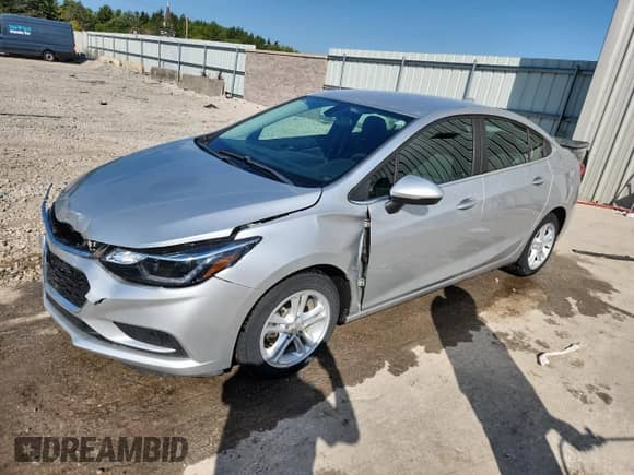 ✅ 2018 Chevrolet Cruze LT • VIN: 1G1BE5SM0J7217640 • Лот: 82124305. Опубликован ранее на Copart с пробегом 20 864 миль. Бесплатный доступ к архиву аукционных продаж из США и подробный отчёт об истории автомобиля на DreamBid. Изображение 1.