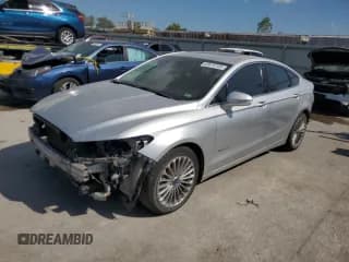 ✅ 2013 Ford Fusion Titanium Hybrid • VIN: 3FA6P0RU6DR291305 • Lot: 83876155. Wystawiony na Copart z przebiegiem 231 194 mil. Bezpłatny archiwum sprzedaży aukcyjnych z USA i szczegółowy raport historii pojazdu na DreamBid. Zdjęcie 1.