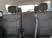 ✅ 2019 Chevrolet Traverse LS • VIN: 1GNERFKW3KJ228465 • Lot: 50274194. Wystawiony na Copart z przebiegiem 99 225 mil. Bezpłatny archiwum sprzedaży aukcyjnych z USA i szczegółowy raport historii pojazdu na DreamBid. Zdjęcie 10.