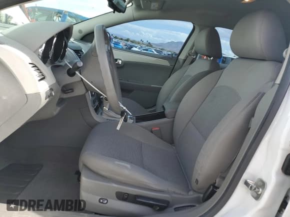 ✅ 2012 Chevrolet Malibu 1LS • VIN: 1G1ZB5E01CF241860 • Lot: 86106485. Listed on Copart with 81,758 mi. Free auction sales archive from the USA and detailed vehicle history report at DreamBid. Image 7.