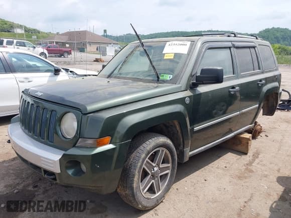 ✅ 2008 Jeep Patriot Limited • VIN: 1J8FF48W48D745307 • Лот: 42352000. Опубликован ранее на IAAI с пробегом 139 533 миль. Бесплатный доступ к архиву аукционных продаж из США и подробный отчёт об истории автомобиля на DreamBid. Изображение 2.