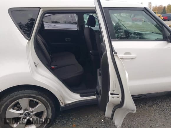 ✅ 2018 Kia Soul • VIN: KNDJN2A26J7891907 • Lot: 43558936. Listed on IAAI with 109,661 mi. Free auction sales archive from the USA and detailed vehicle history report at DreamBid. Image 8.