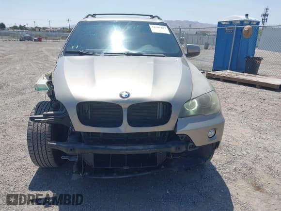 ✅ 2008 BMW X5 3.0si • VIN: 5UXFE43528L025114 • Lot: 42597677. Wystawiony na IAAI z przebiegiem 111 498 mil. Bezpłatny archiwum sprzedaży aukcyjnych z USA i szczegółowy raport historii pojazdu na DreamBid. Zdjęcie 6.