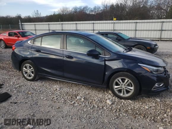 ✅ 2016 Chevrolet Cruze LT • VIN: 1G1BE5SM6G7303818 • Lot: 68403242. Wystawiony na Copart z przebiegiem 75 019 mil. Bezpłatny archiwum sprzedaży aukcyjnych z USA i szczegółowy raport historii pojazdu na DreamBid. Zdjęcie 4.