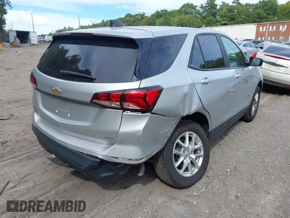 ✅ 2022 Chevrolet Equinox LS • VIN: 3GNAXSEVXNS172186 • Lot: 43214645. Wystawiony na IAAI z przebiegiem 63 950 mil. Bezpłatny archiwum sprzedaży aukcyjnych z USA i szczegółowy raport historii pojazdu na DreamBid. Zdjęcie 4.