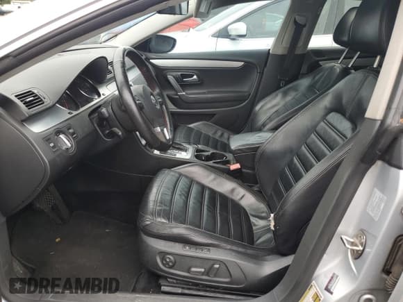 ✅ 2009 Volkswagen CC 4Motion • VIN: WVWGU73C09E512522 • Лот: 59892495. Опубликован ранее на Copart с пробегом Не указан. Бесплатный доступ к архиву аукционных продаж из США и подробный отчёт об истории автомобиля на DreamBid. Изображение 7.