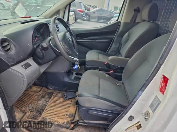 ✅ 2018 Nissan NV200 SV • VIN: 3N6CM0KN8JK698942 • Lot: 94286345. Listed on Copart with 155,149 mi. Free auction sales archive from the USA and detailed vehicle history report at DreamBid. Image 7.