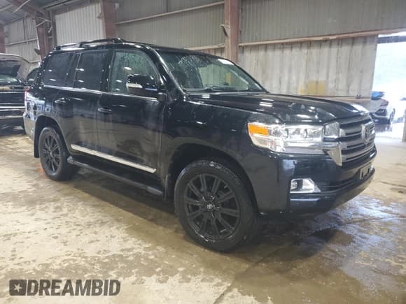 ✅ 2017 Toyota Land Cruiser • VIN: JTMCY7AJ6H4051920 • Lot: 66414145. Listed on Copart with Not provided. Free auction sales archive from the USA and detailed vehicle history report at DreamBid. Image 4.