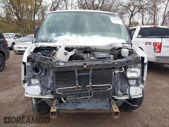 ✅ 2013 Chevrolet Express Cargo • VIN: 1GCWGGCAXD1131102 • Lot: 43664902. Listed on IAAI with 192,623 mi. Free auction sales archive from the USA and detailed vehicle history report at DreamBid. Image 6.