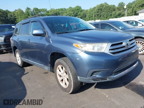 ✅ 2012 Toyota Highlander • VIN: 5TDZA3EH9CS023069 • Лот: 42796568. Опубликован ранее на IAAI с пробегом 195 101 миль. Бесплатный доступ к архиву аукционных продаж из США и подробный отчёт об истории автомобиля на DreamBid. Изображение 1.