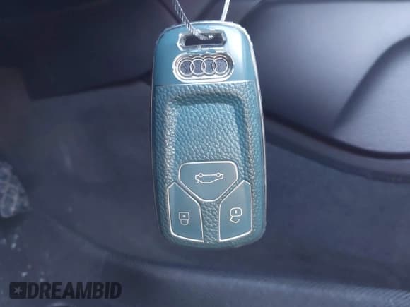 ✅ 2018 Audi Q7 Prestige • VIN: WA1VAAF7XJD054164 • Lot: 43181701. Wystawiony na IAAI z przebiegiem 205 461 mil. Bezpłatny archiwum sprzedaży aukcyjnych z USA i szczegółowy raport historii pojazdu na DreamBid. Zdjęcie 11.